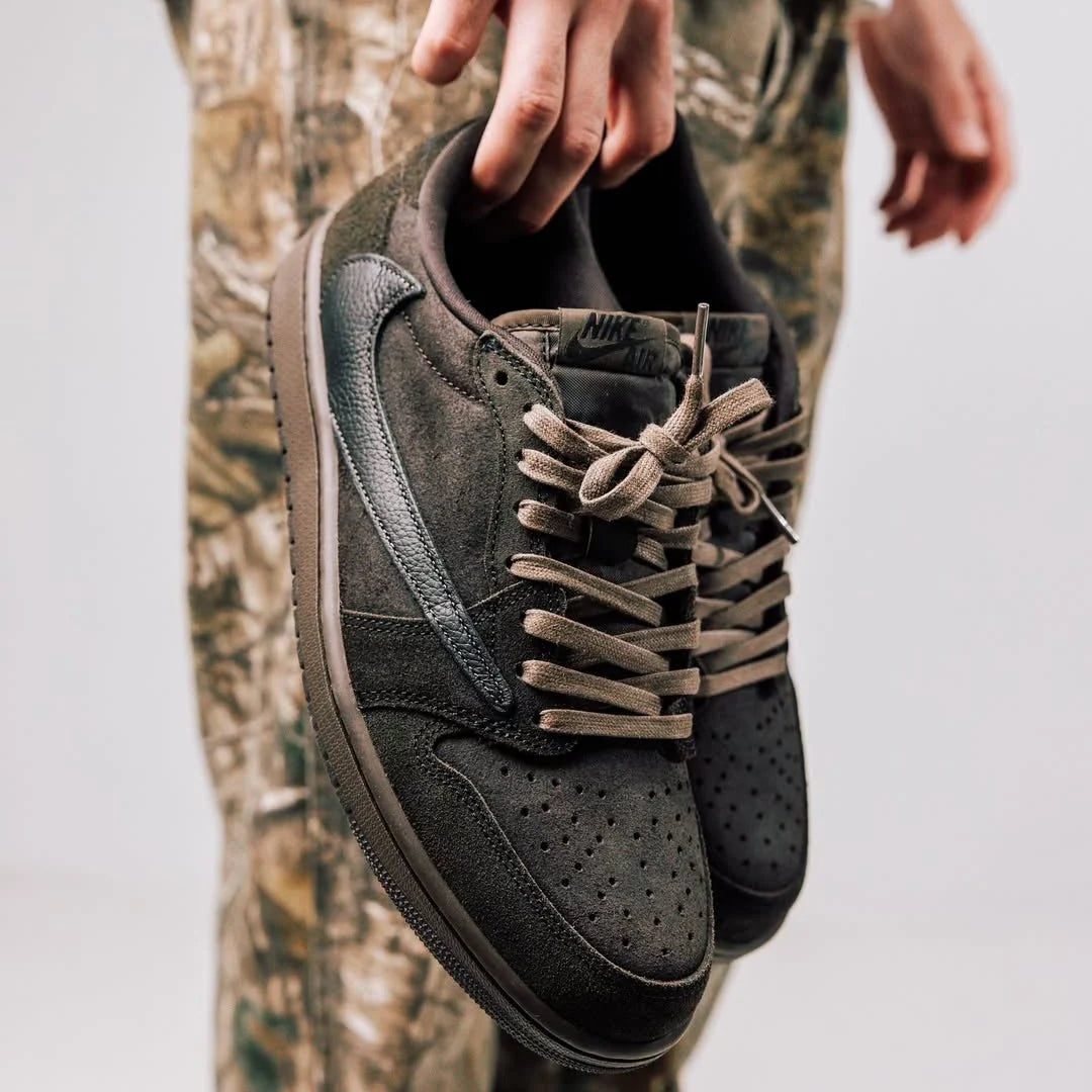 Travis Scott x Jordan 1 Кросівки